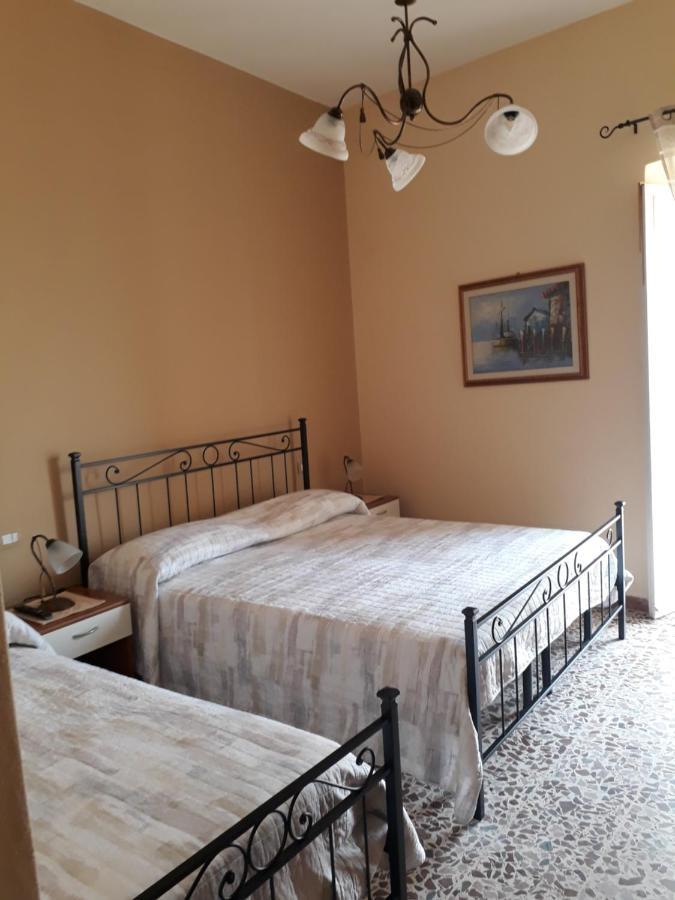 L'Antico Faro Bed & Breakfast Castelsardo Exterior photo